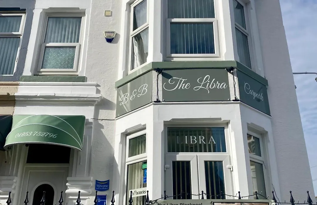 The Libra - Adults Only B&B With Guaranteed Carpark-1
