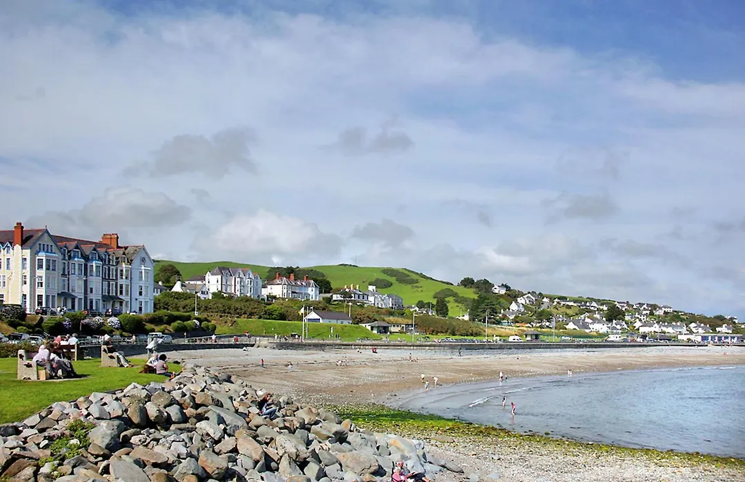Bron Eifion Lodges-1