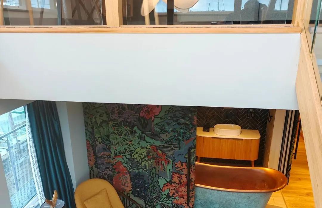 Pinnacle Suites Hotel-1