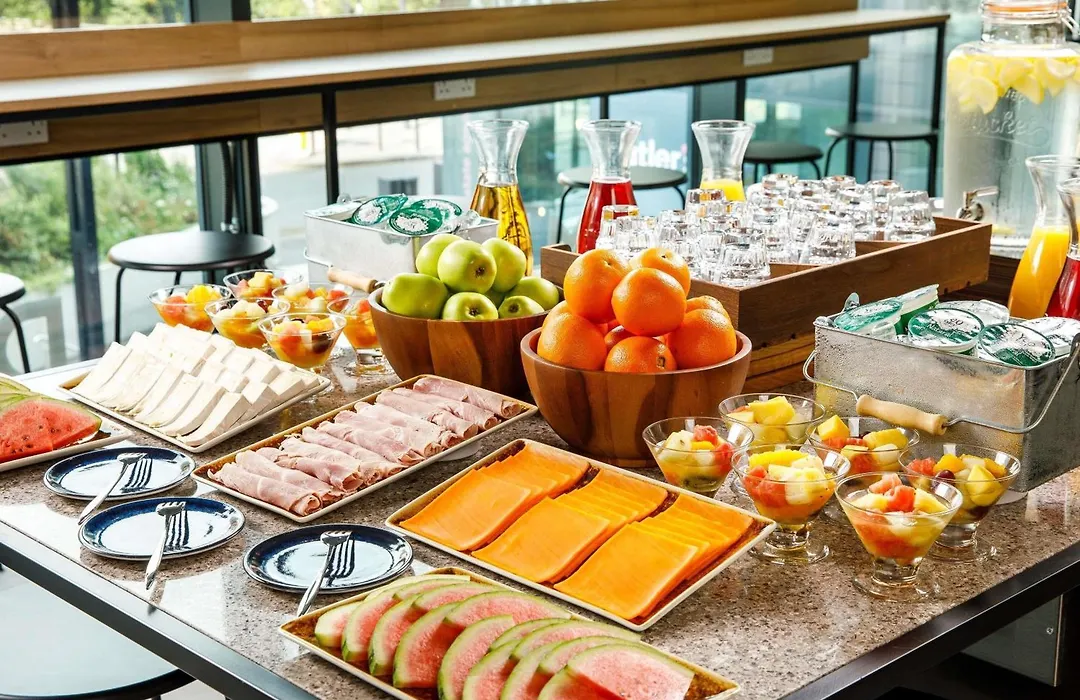 Aparthotel Adagio London Sutton Point-1