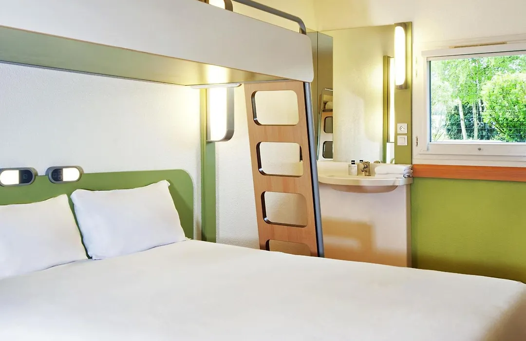 Ibis Budget Newport-1