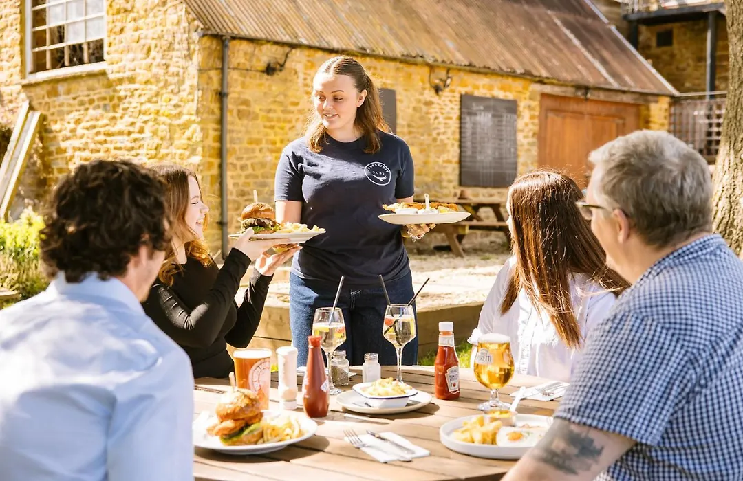 The Sun Inn At Hook Norton-1