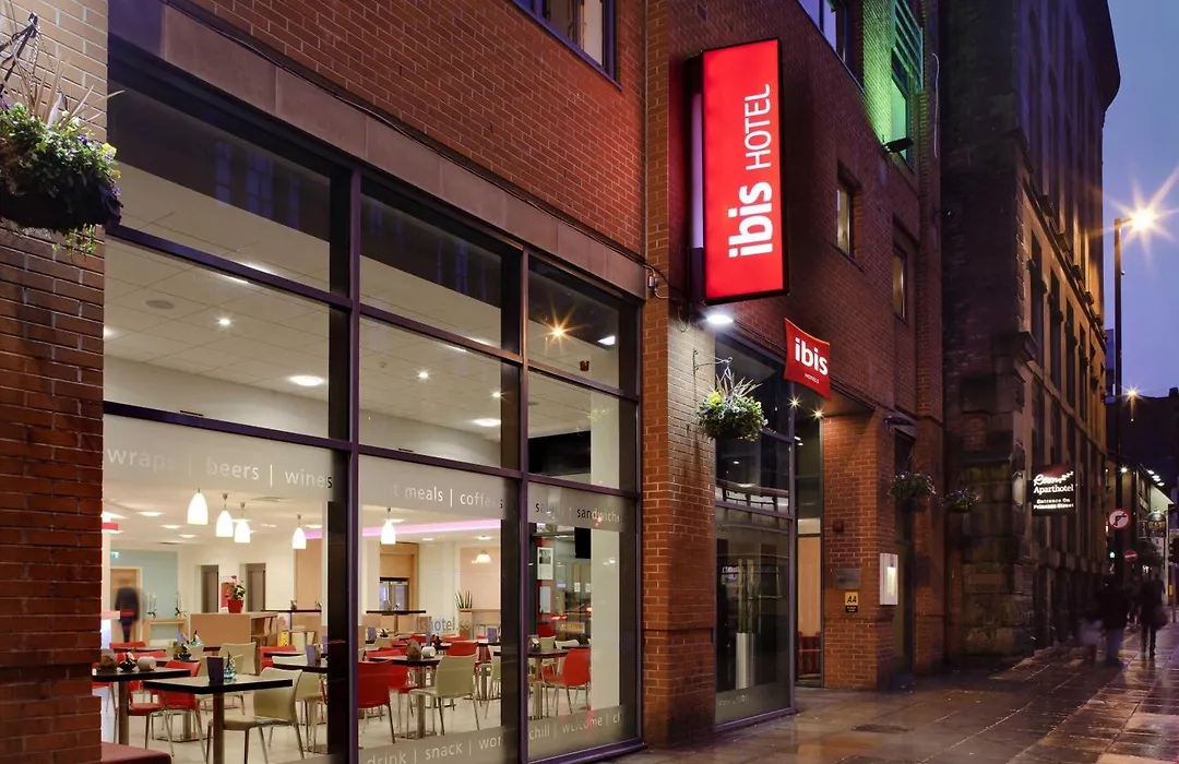 Ibis Manchester Centre 96 Portland Street-1