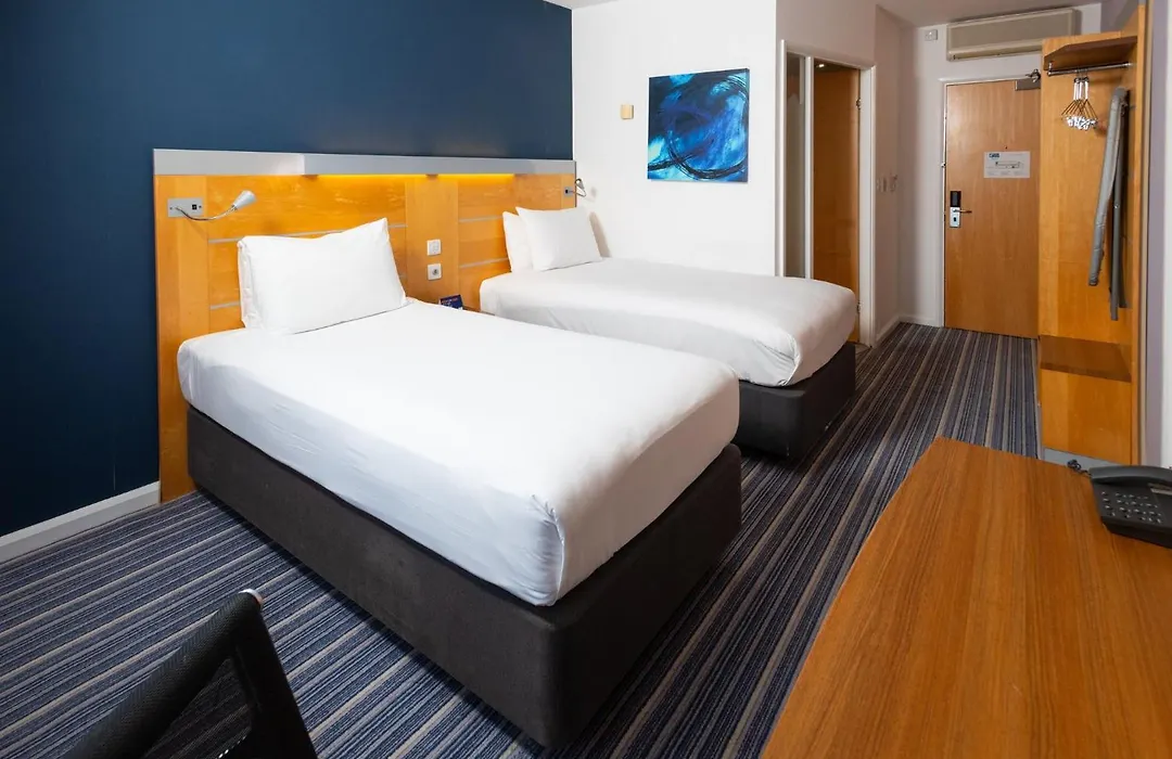 Holiday Inn Express Stevenage By Ihg-1