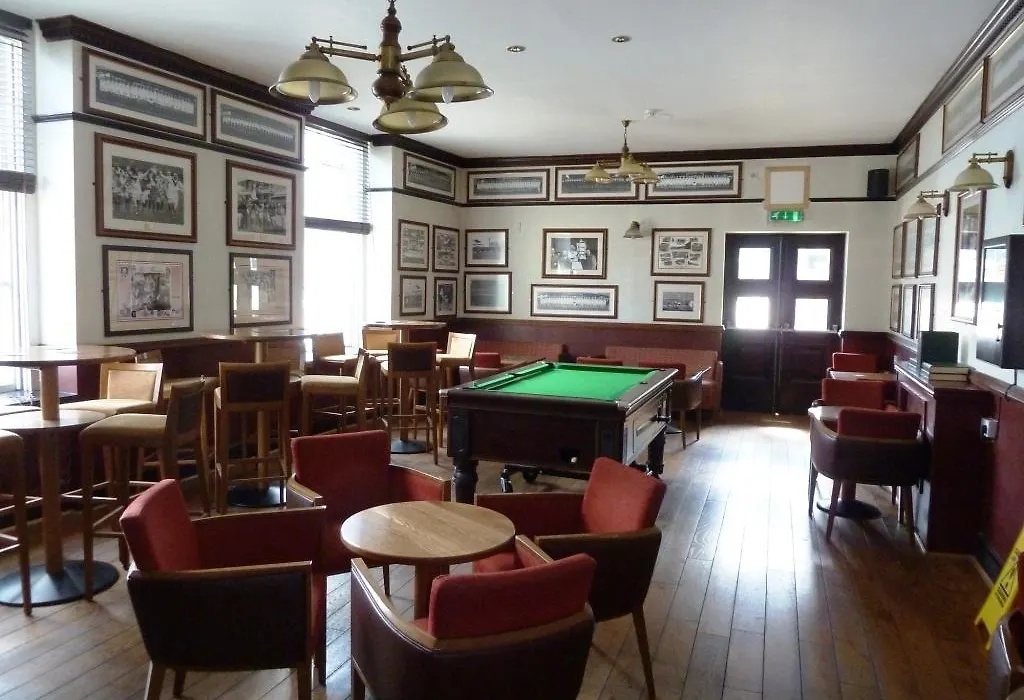 The George Hotel-1