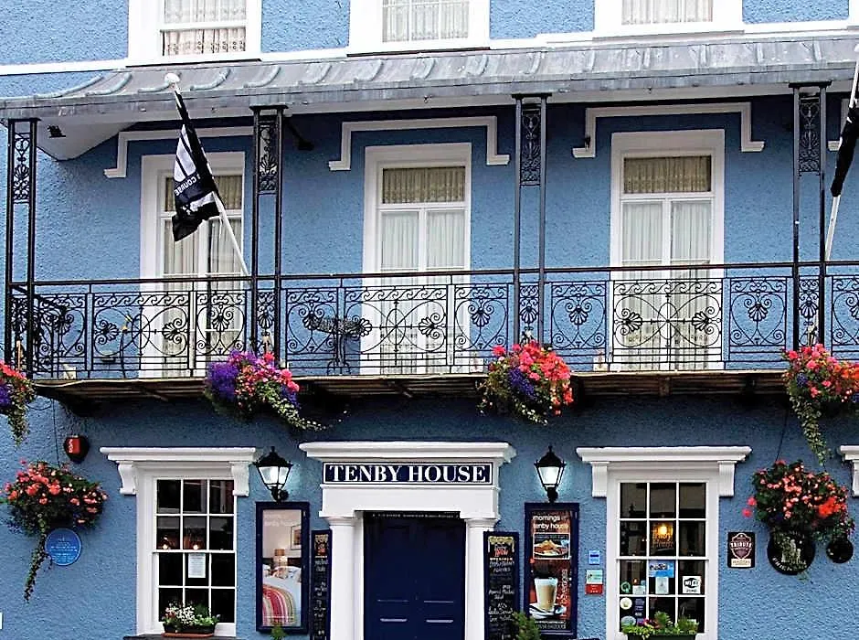 Tenby House-1