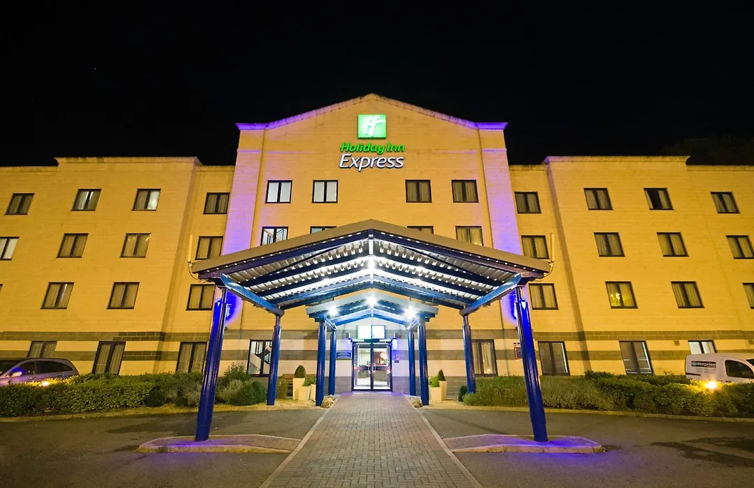 Holiday Inn Express Poole By Ihg-1