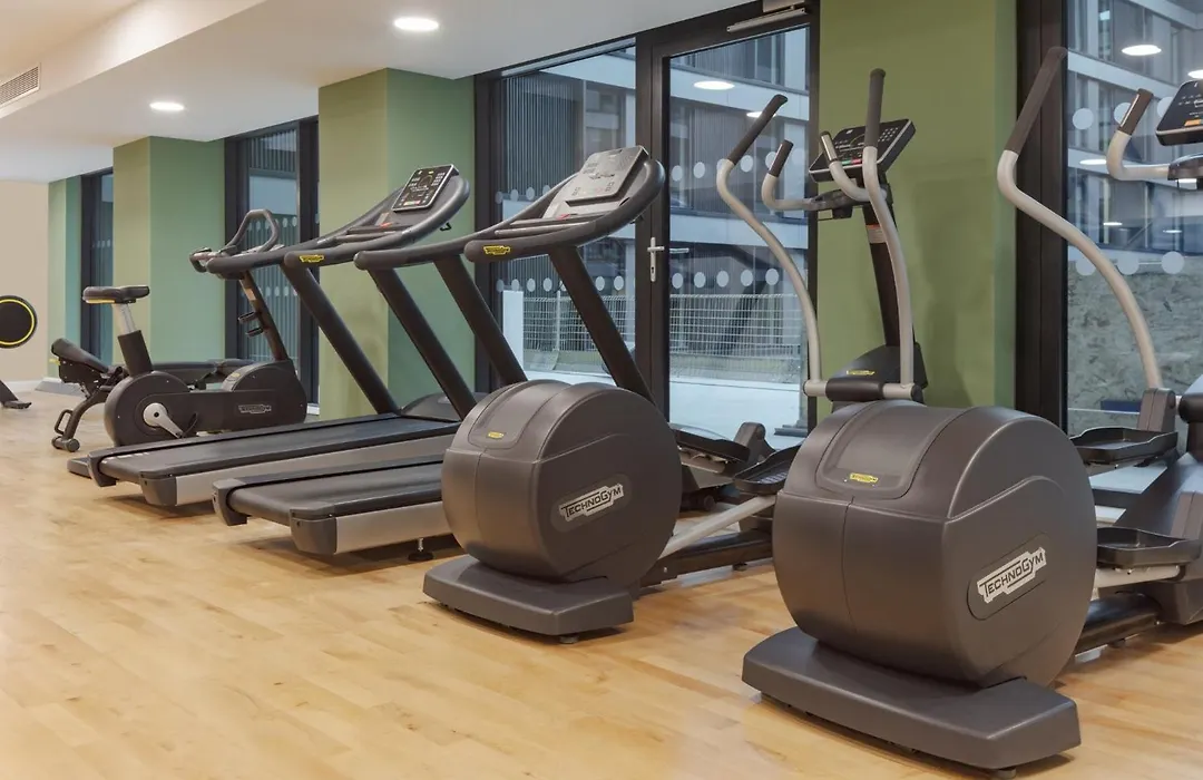 Holiday Inn London Heathrow - Bath Road By Ihg-1