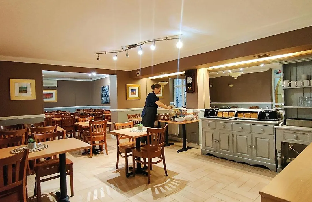 Gresham Hotel-1