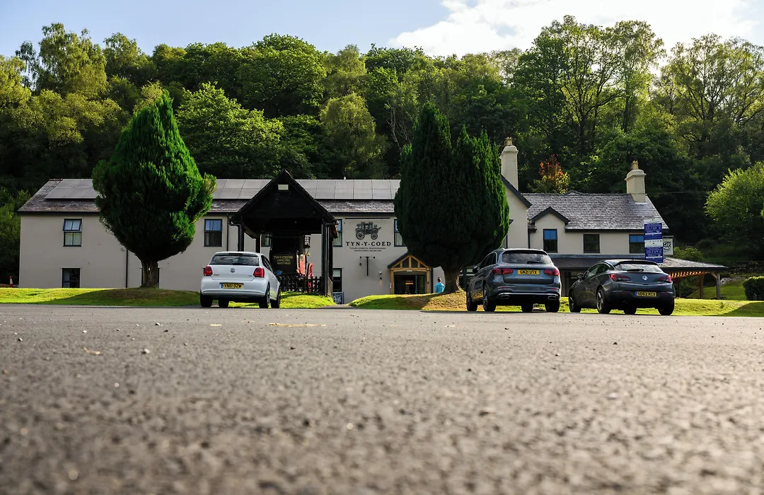 Tyn-Y-Coed Inn-1