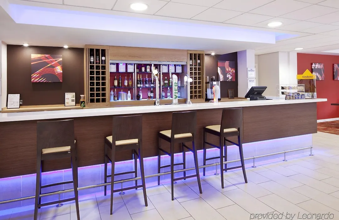 Premier Inn Banbury - M40 J11-1