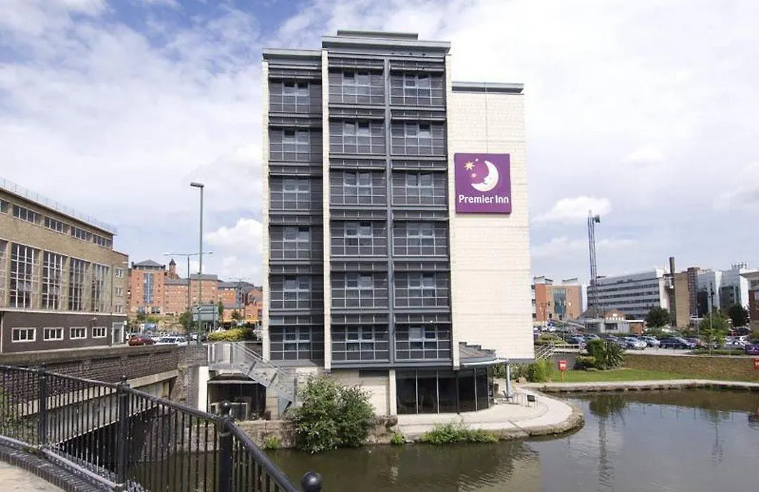 Premier Inn Nottingham Arena - London Road-1