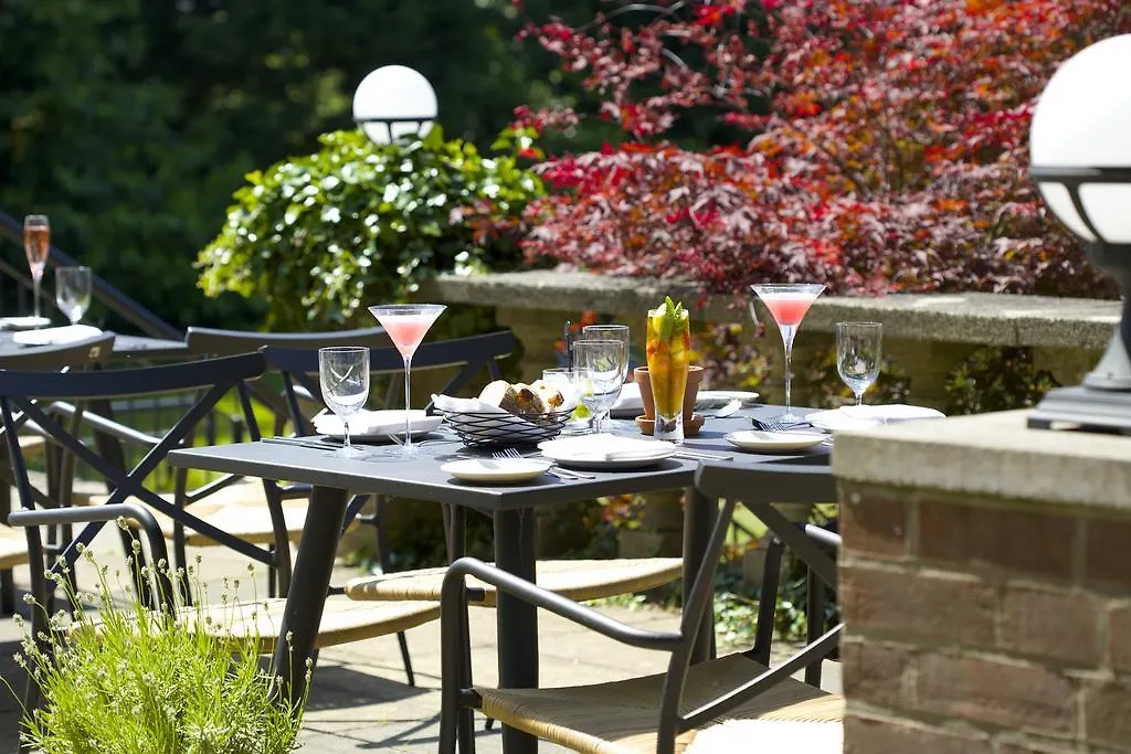 The Manor At Sway - Hotel, Restaurant And Gardens-1