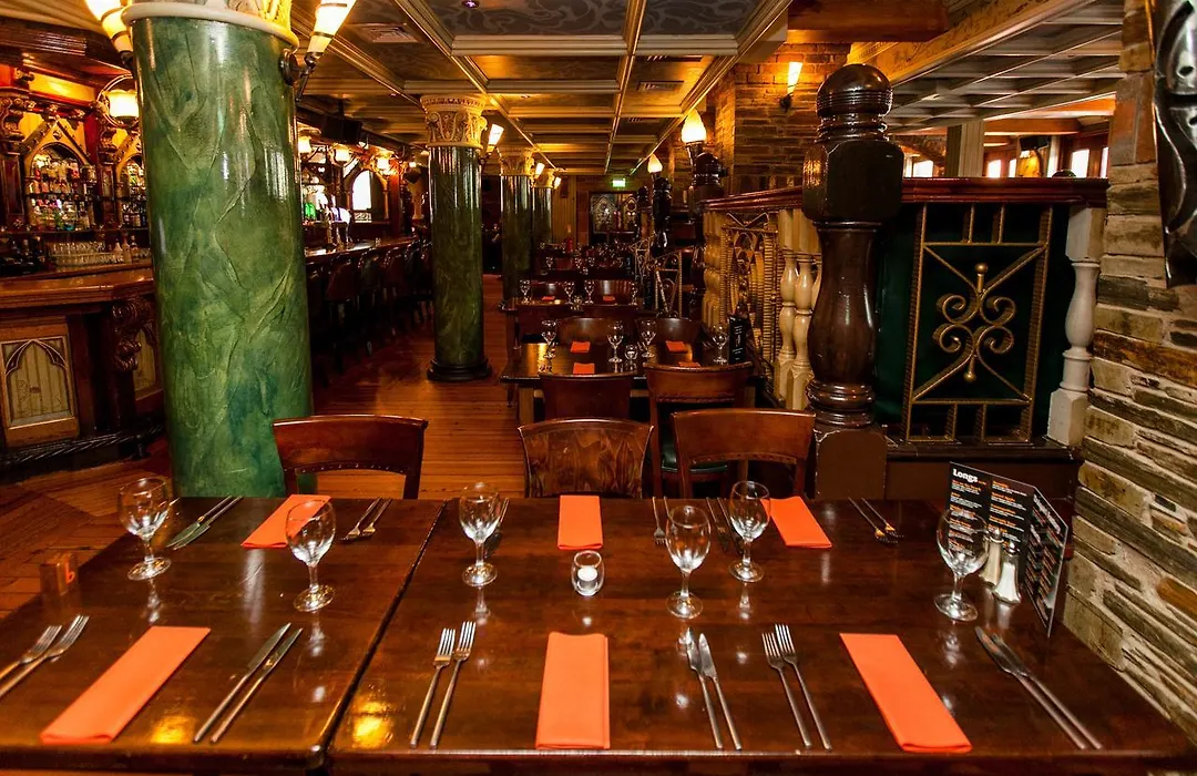 Benedicts Hotel-1