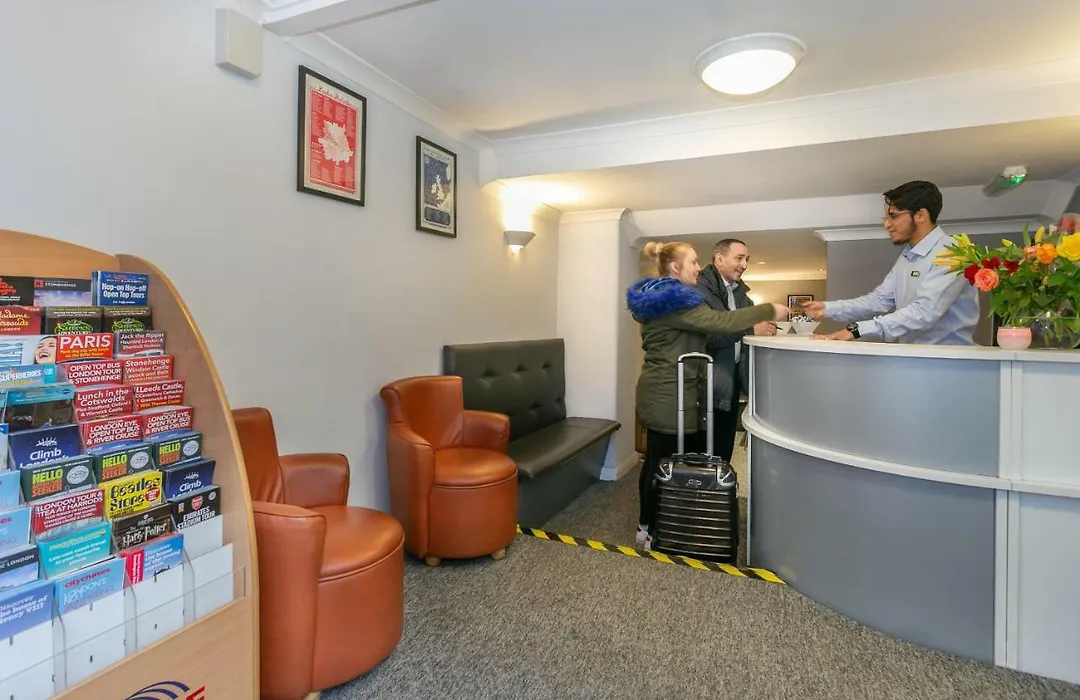 Victoria Station Hotel-1