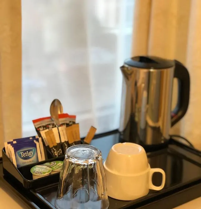 Crescent Hotel Harrow-1