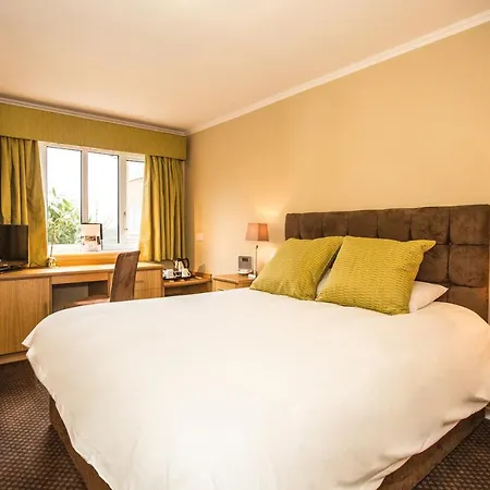 Woodside Hotel, Kenilworth - Warwick-2
