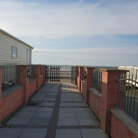 Park Home At Golden Sands Holiday Park N.Wales-2