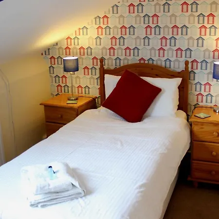 Esplanade Gardens B&B-3