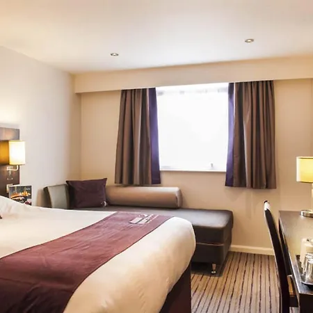 Premier Inn Harlow-3