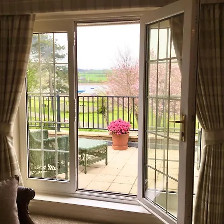 Westlea Guest House-3