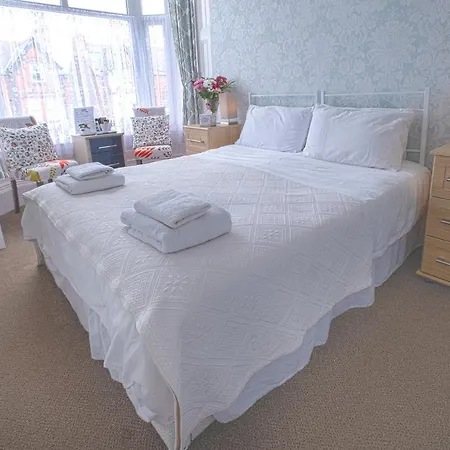 Cromer Guest House-2