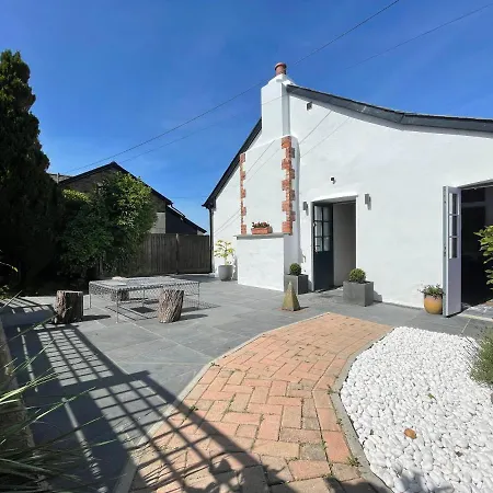 Moorview House-3