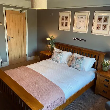The Riverside Rooms-3