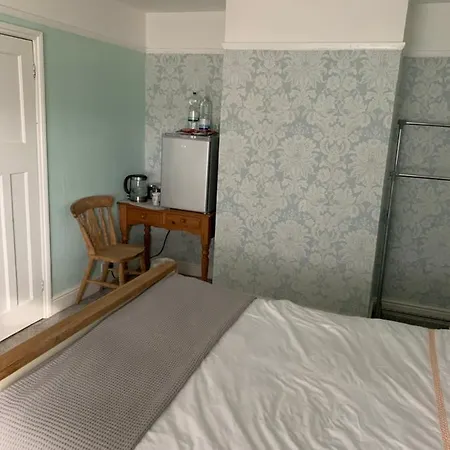 Debbie'S Digs-3