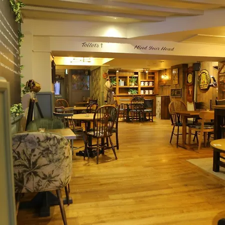 The Liverpool Arms Hotel-3