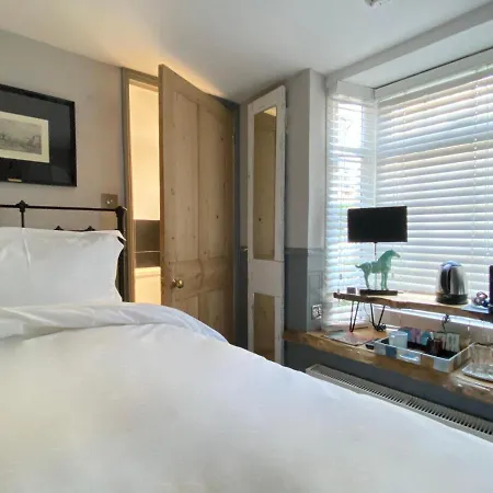27 Brighton Guesthouse-3