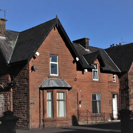 Glenlossie Guest House-3