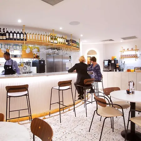 The Z Hotel Trafalgar-2