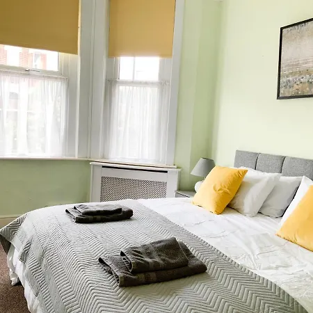 Thornbury House-3