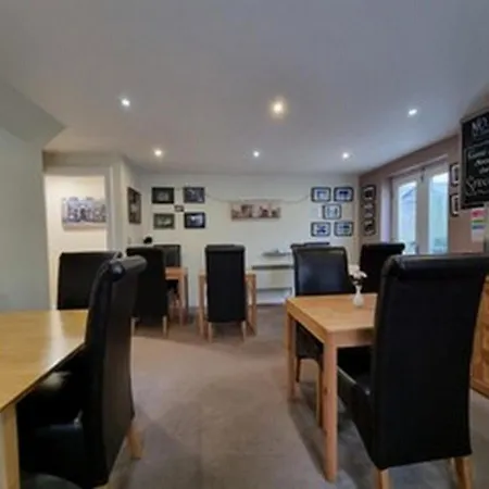 Town House B & B-2