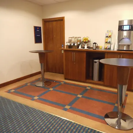 Airport Inn Gatwick-2