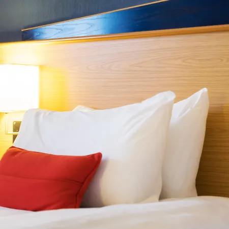 Holiday Inn Express Perth By Ihg-3