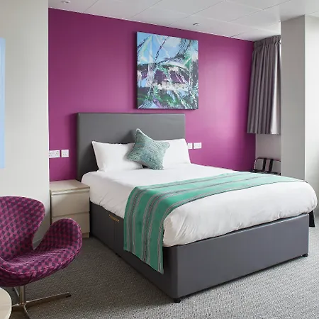 Cardiff Bute Terrace Hotel By Belvilla-2