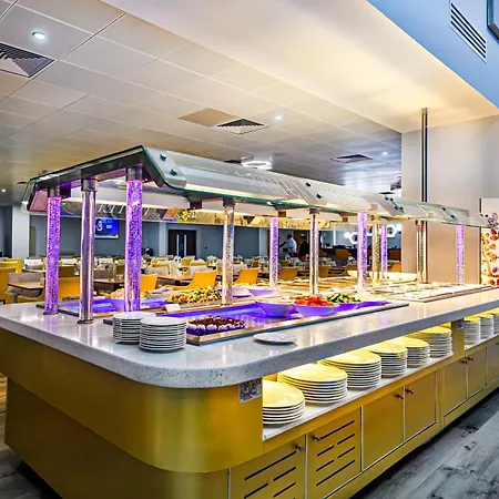 Atrium Hotel Heathrow-3