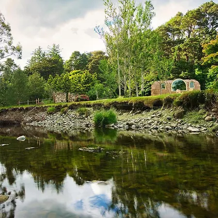 Enniskeen Estate & Forest Spa - Boutique Riverside Glamping Cabins-3