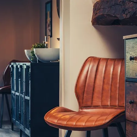 Lawton Street Rooms-2