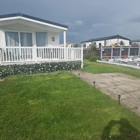 Lyons Robin Hood Lodge Rhyl-2