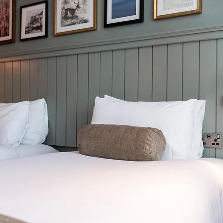 The Hawes Inn By Innkeeper'S Collection-3