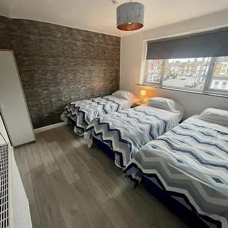 Top Twenty Bed And Breakfast-2