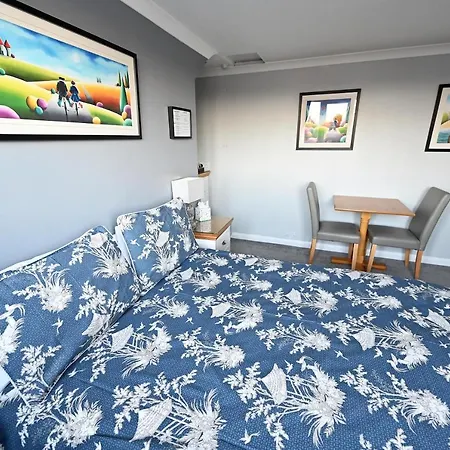 Avoncot Guest House-3