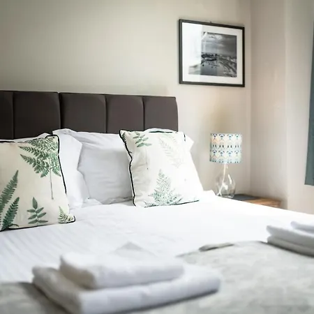 Sleepy Puffin Guest House-3