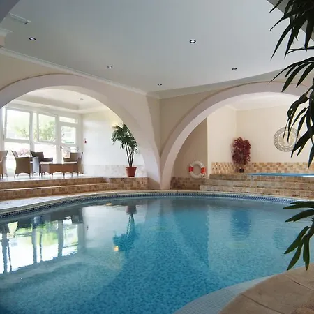 Treglos Hotel-2