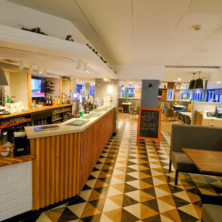 Holiday Inn Warrington By Ihg-2