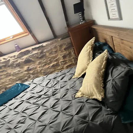 Crosskeys Inn Guest Rooms In Wye Valley-3
