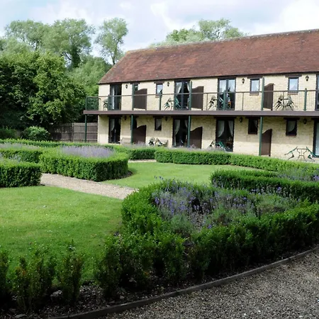 Voco Oxford Thames By Ihg-2